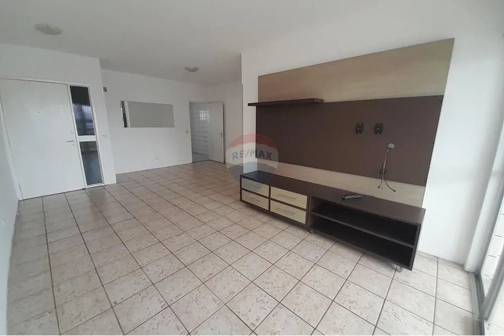Apartamento no Espinheiro com 04 quartos