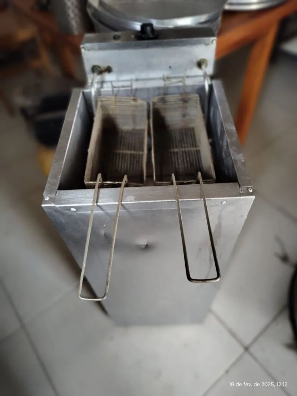 FRITADEIRA ELÉTRICA ÁGUA E ÓLEO 