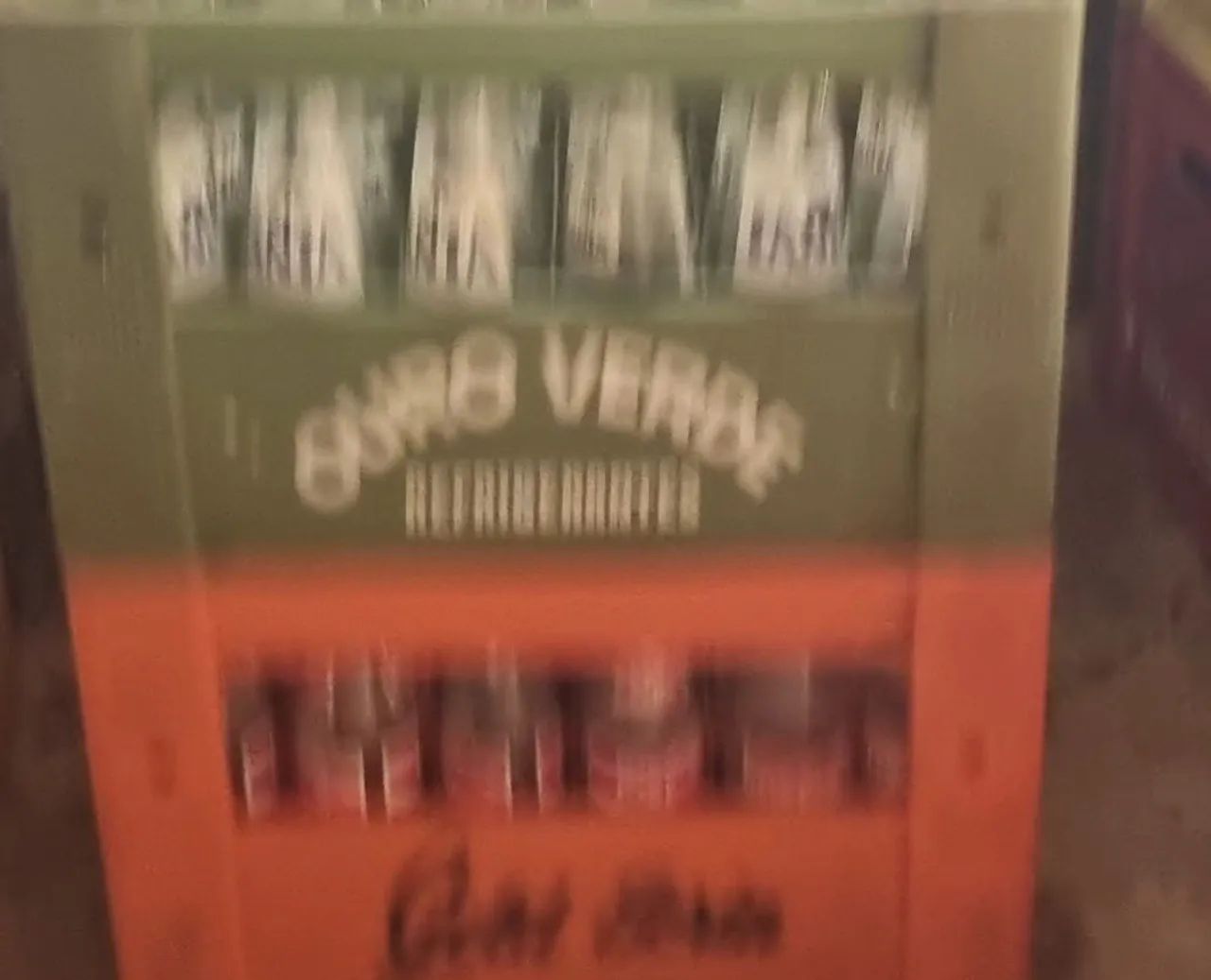 EA Engradado caixa antártica p/24 garrafas de 300ml usado - Foto 4