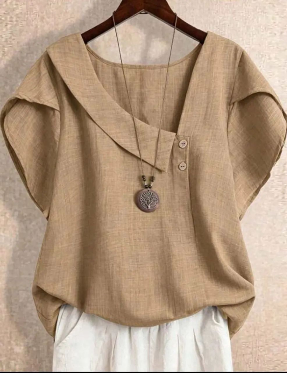Blusa gola assimétrica 
