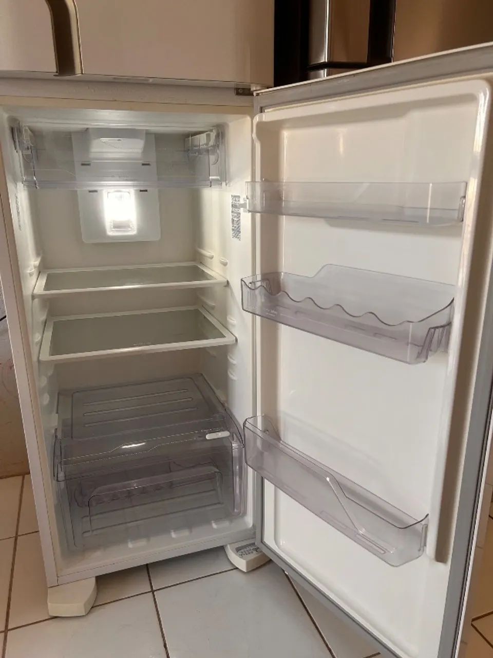Geladeira Electrolux 371l total. - Foto 2