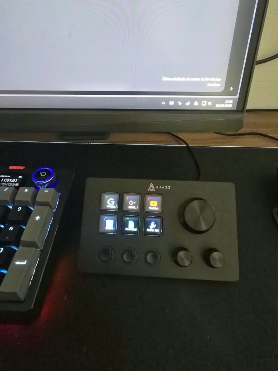 Ajazz AKP03E Stream Deck Novo na Caixa - Painel Macro 6 Teclas LCD + 3 Knobs - Foto 3