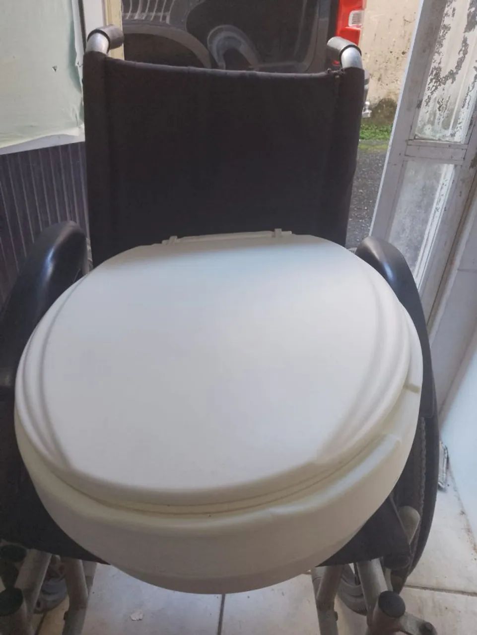 Cadeira de rodas vendendo *30 - Foto 4