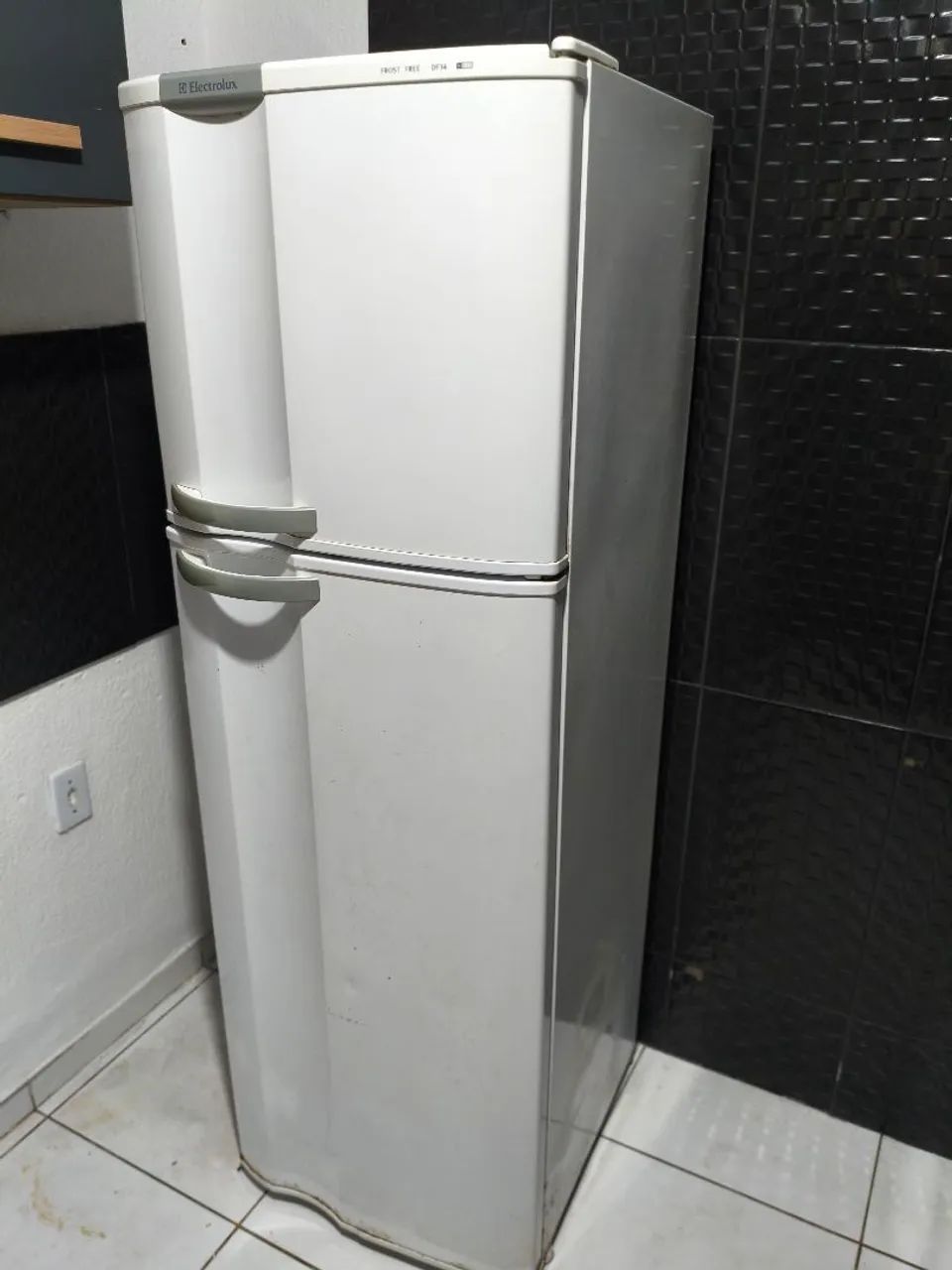 VENDO GELADEIRA ELETROLUX  - Foto 2