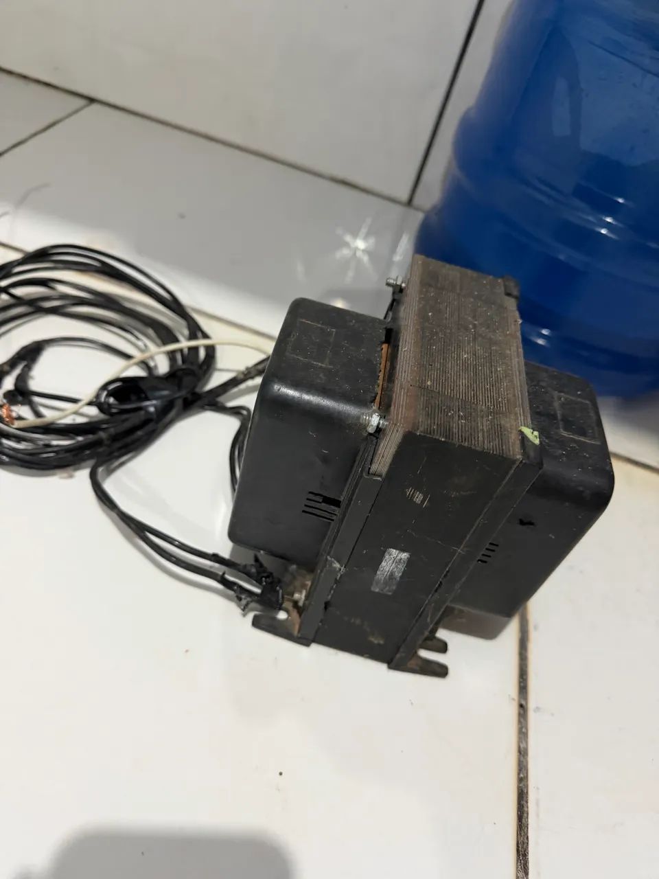 Vende-se transformador de energia 