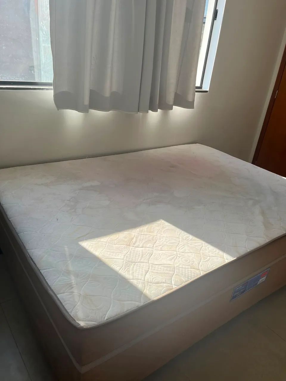 Cama box