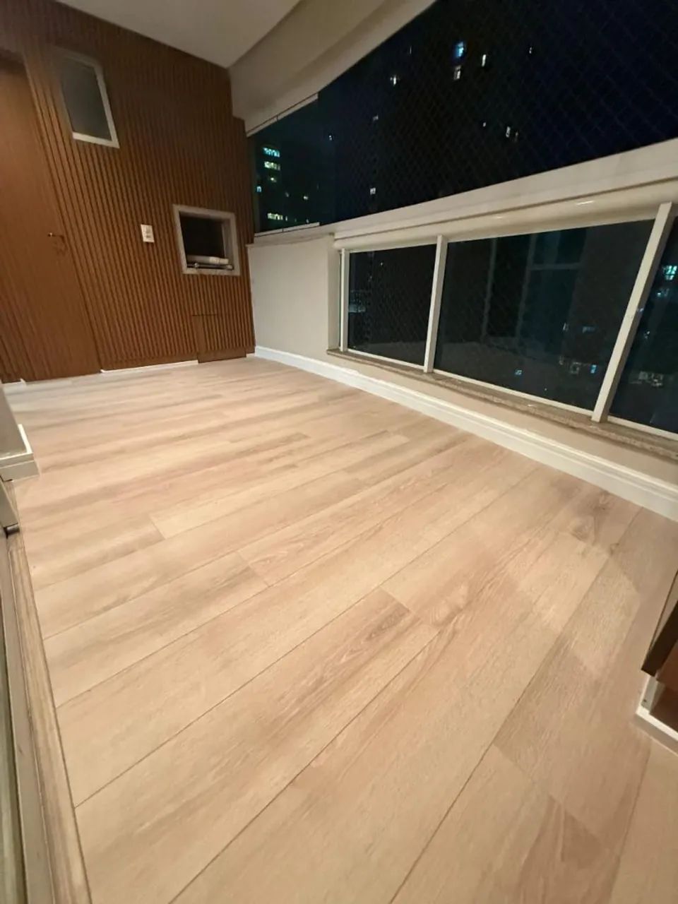 Pisos vinílicos e painéis ripados  - Foto 3