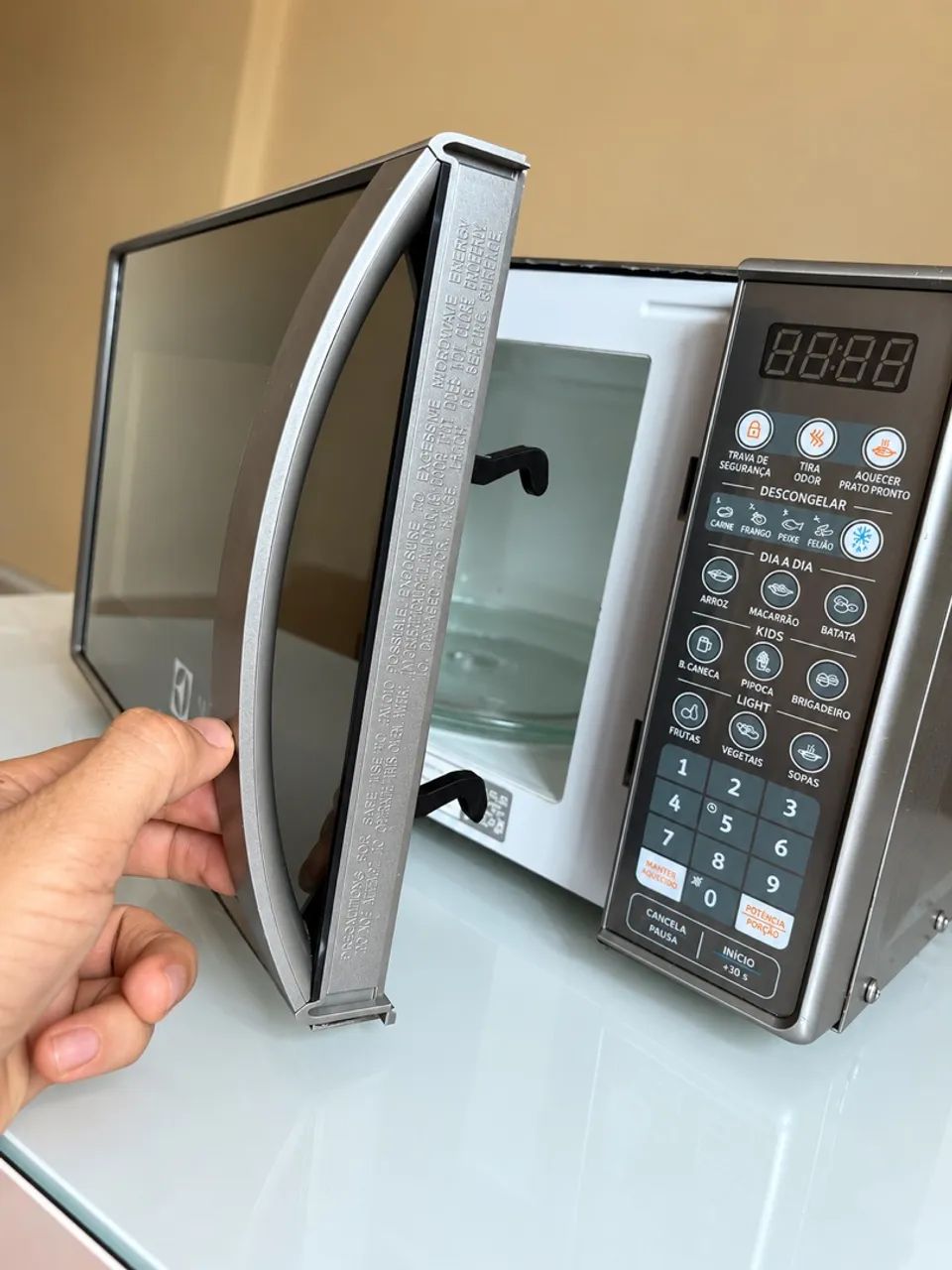 Micro-ondas Eletrolux 20L espelhado  - Foto 3