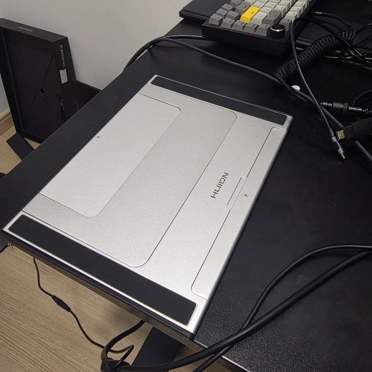 Mesa digitalizadora Huion Kamvas 16 - Foto 3