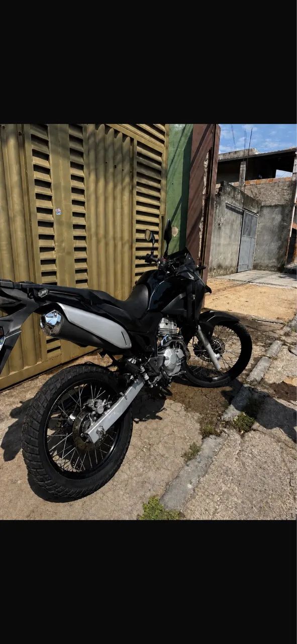XRE 300 2020