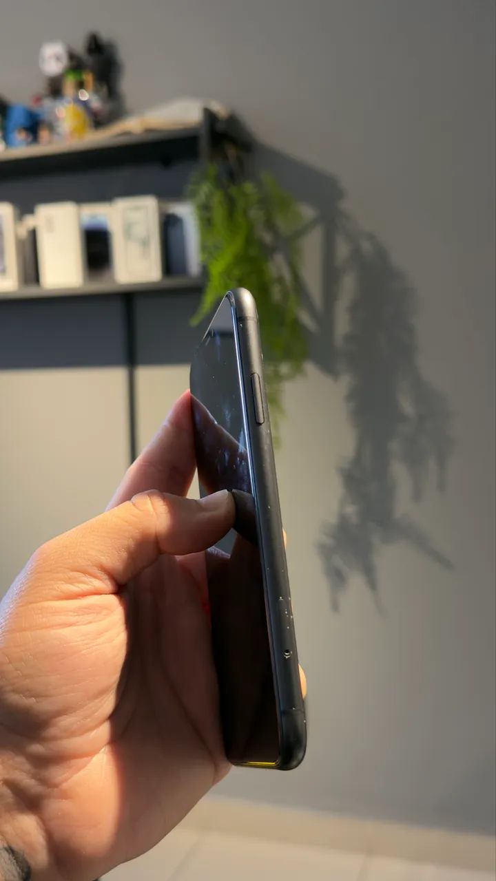 iPhone 11 64GB - Foto 2