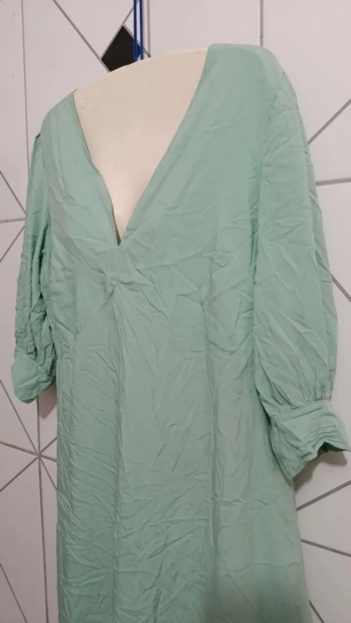 Vestido em viscose na cor verde-água - Foto 4