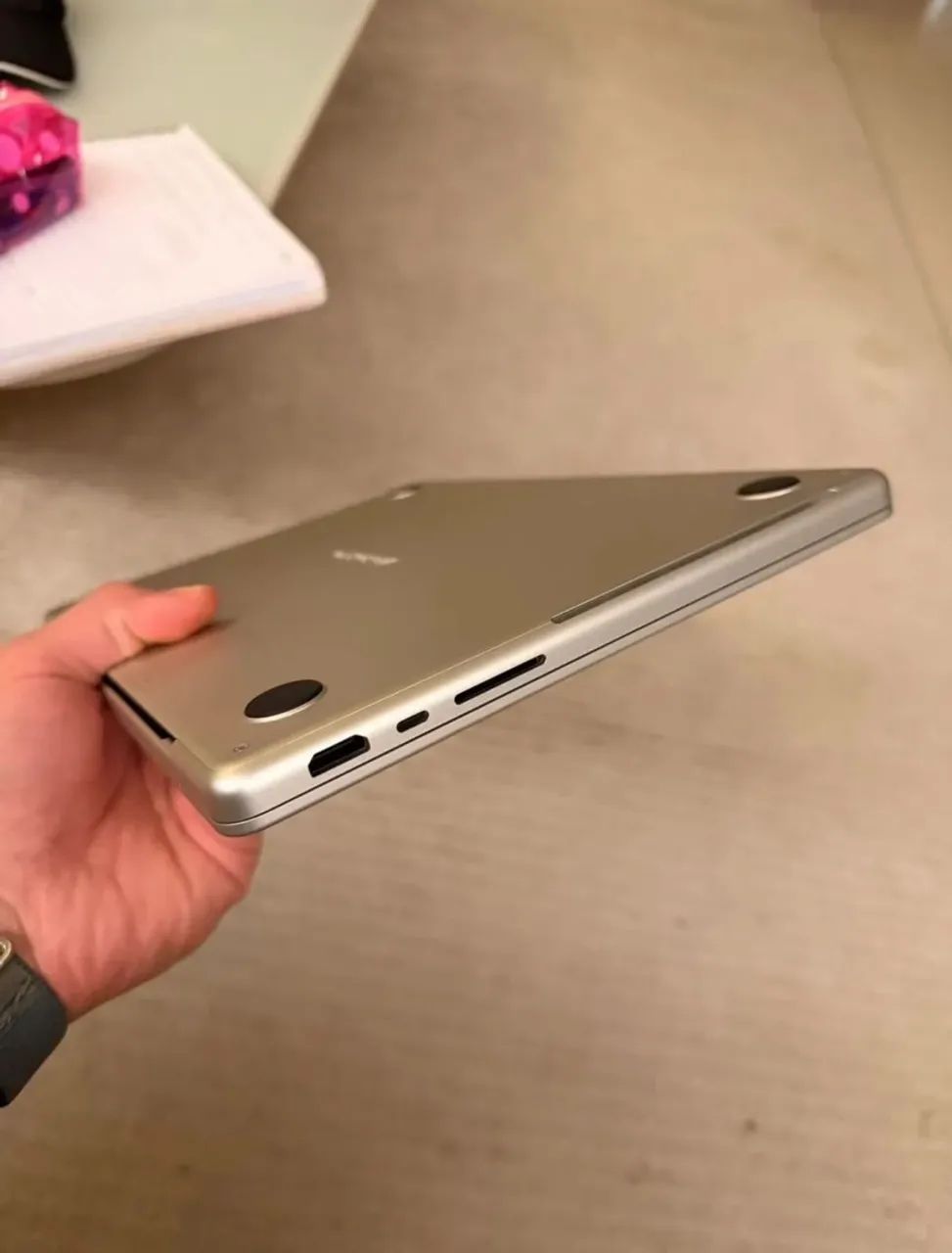 MacBook Pro Apple M4 - Foto 4