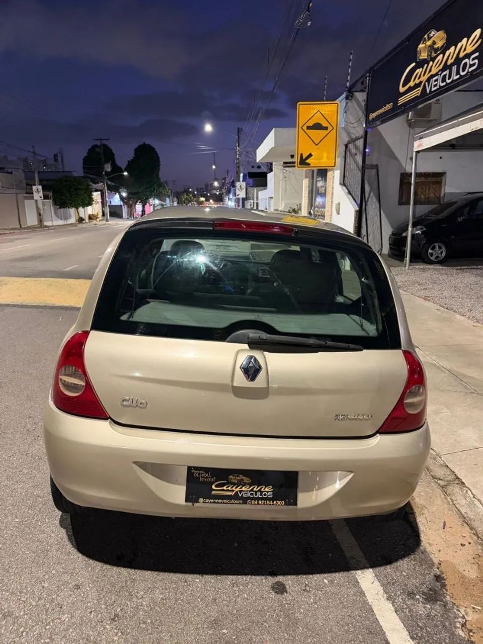 Renault Clio CLIO HI-FLEX 1.0 16V 5P 2011