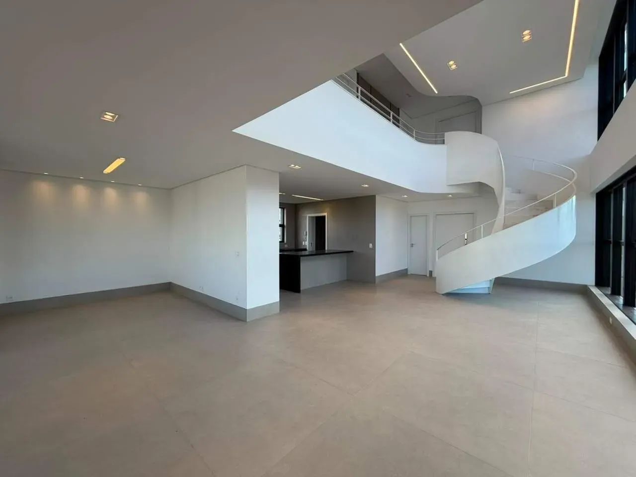 Apartamento com 04 suítes, 230m², no Vale do Sereno. - Foto 3