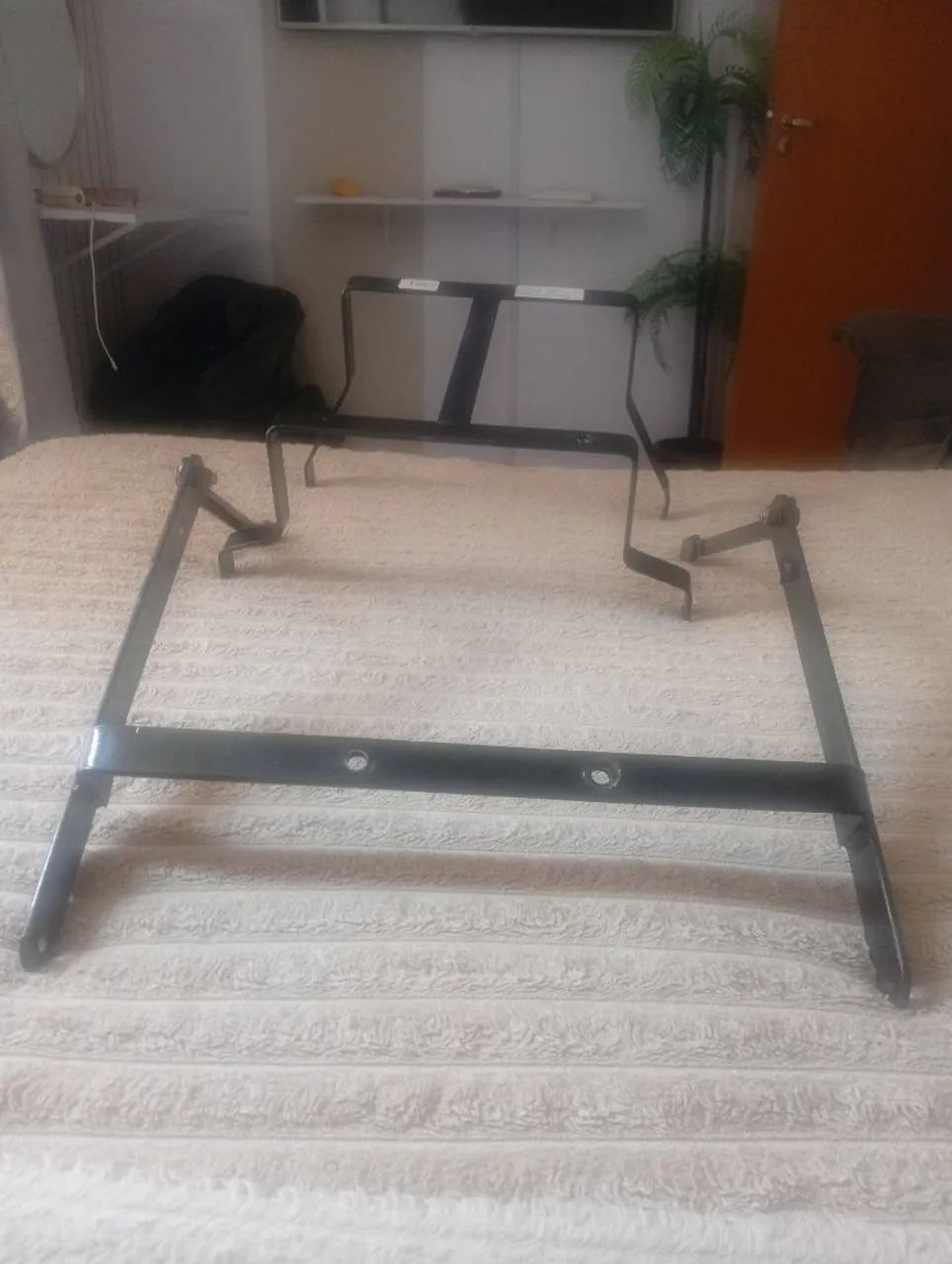 Suporte pra baú mottu adaptável.  - Foto 2