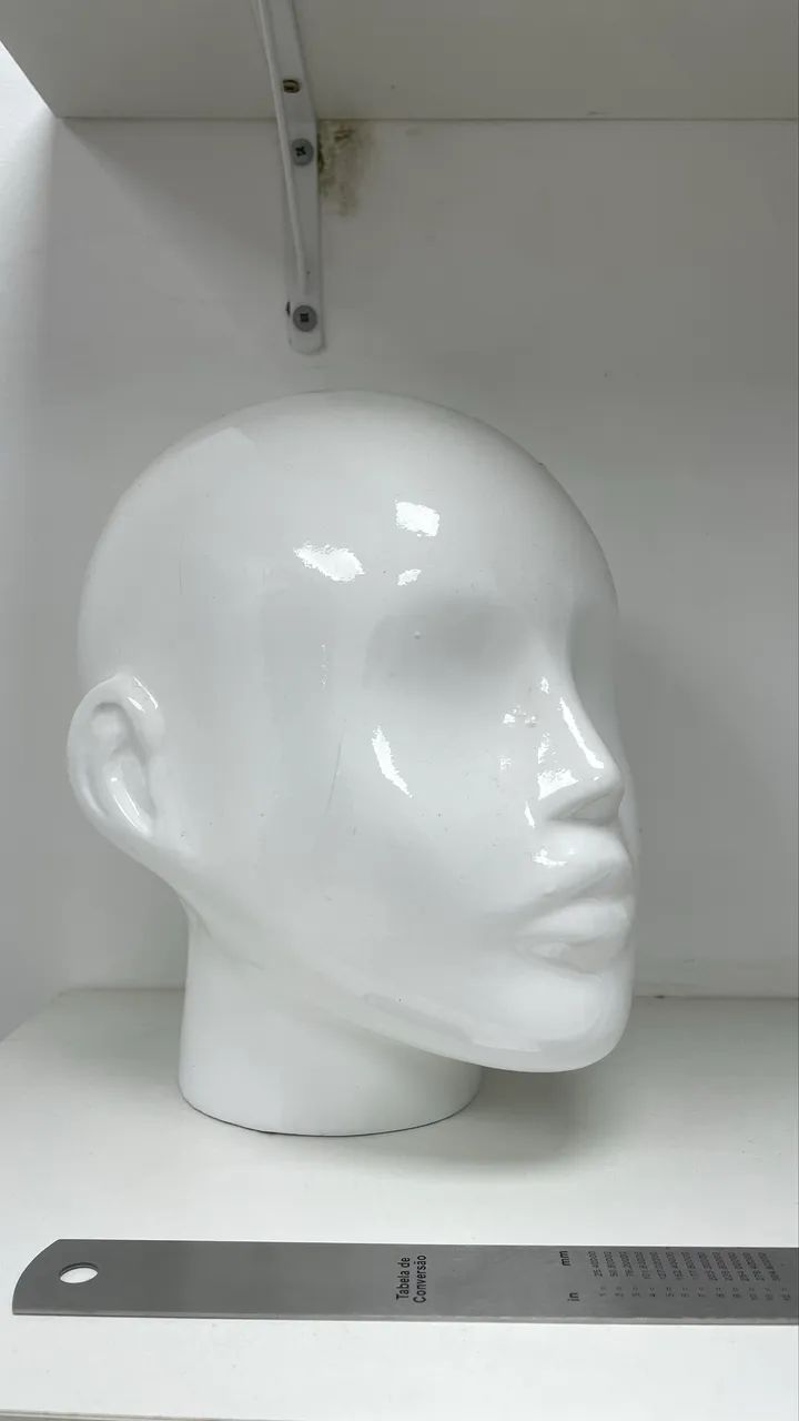 Cabeça de manequim feminina