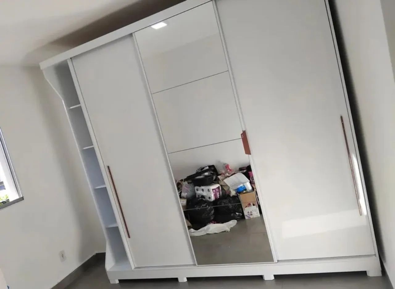 VENDO GUARDA-ROUPAS GRANDE ÓTIMO ESTADO
