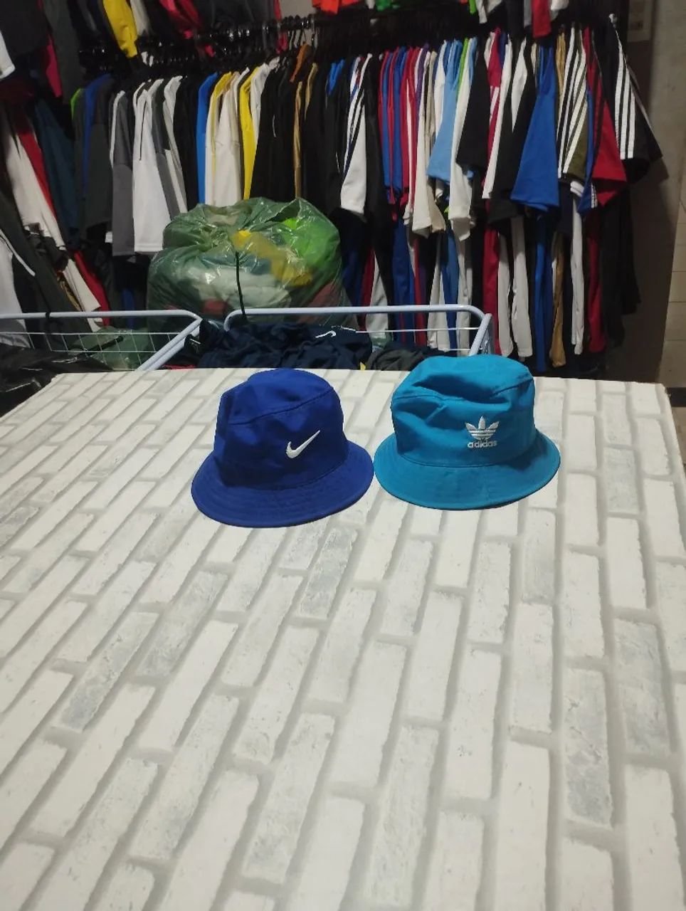 baket disponivel azul escuro e azul claro 