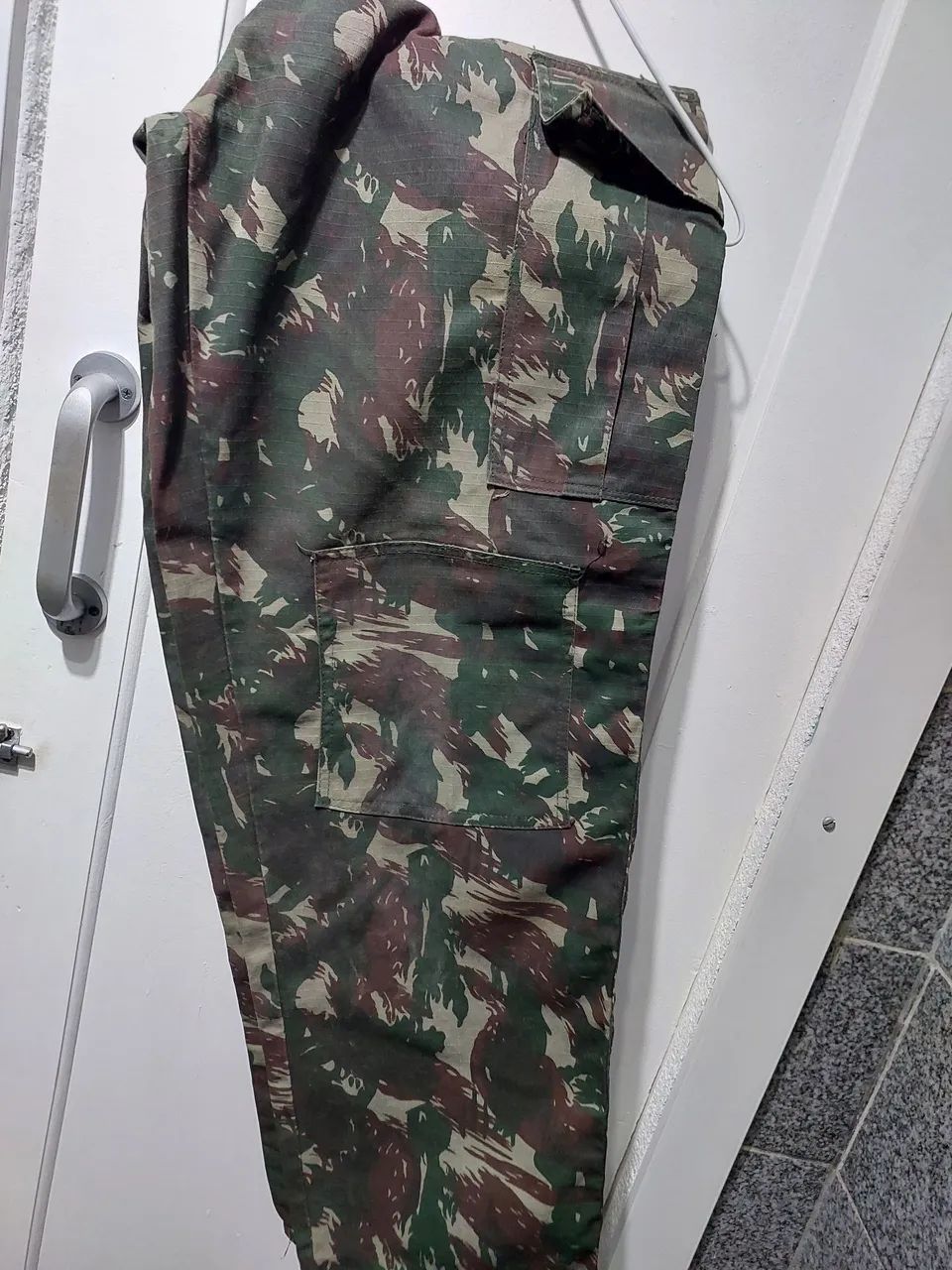 Jaqueta e calça camuflada - tamanho G. - Foto 5