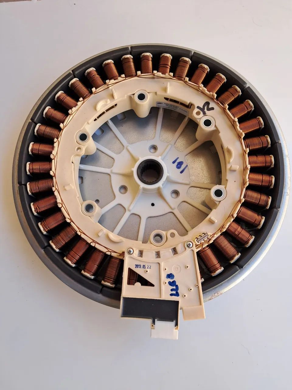 Motor/estator da lava e seca Eletrolux lsi11  220v