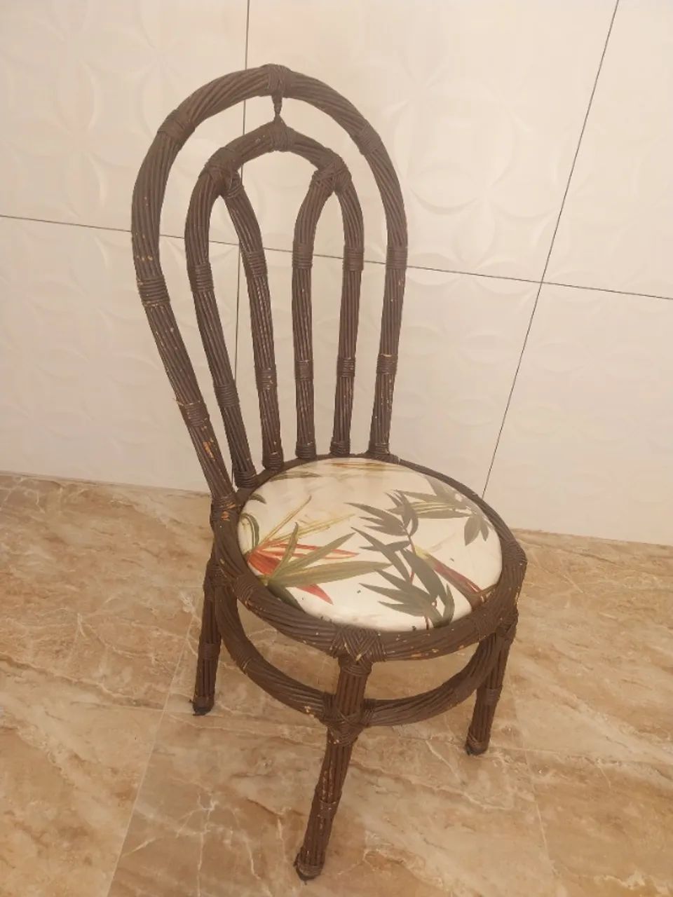 Cadeira de mesa 