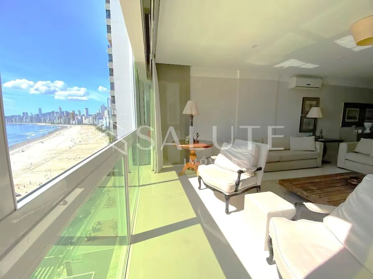 Apartamento aluguel 3 suítes no Centro - Foto 2