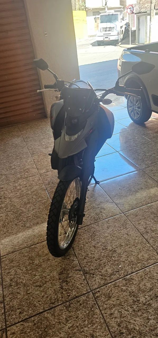 Lander 2025 com apenas 1.500km - Foto 3
