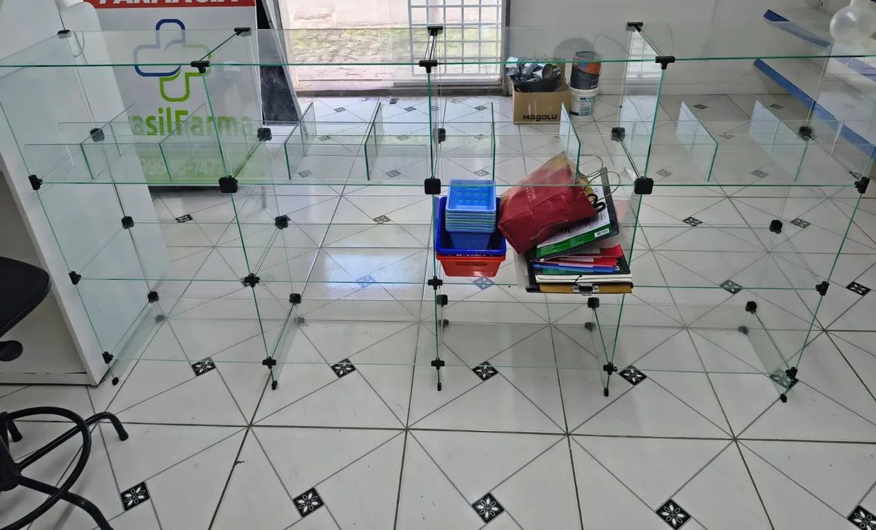 Balcão de vidro pra comércio ou loja