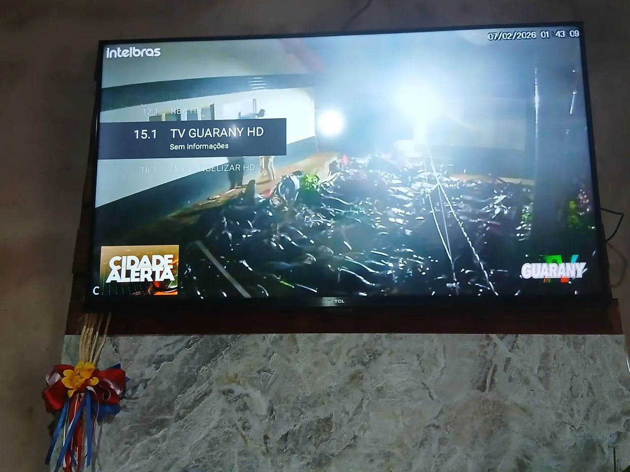 Vende-se smt  tv 43 polegadas 900 reais - Foto 3