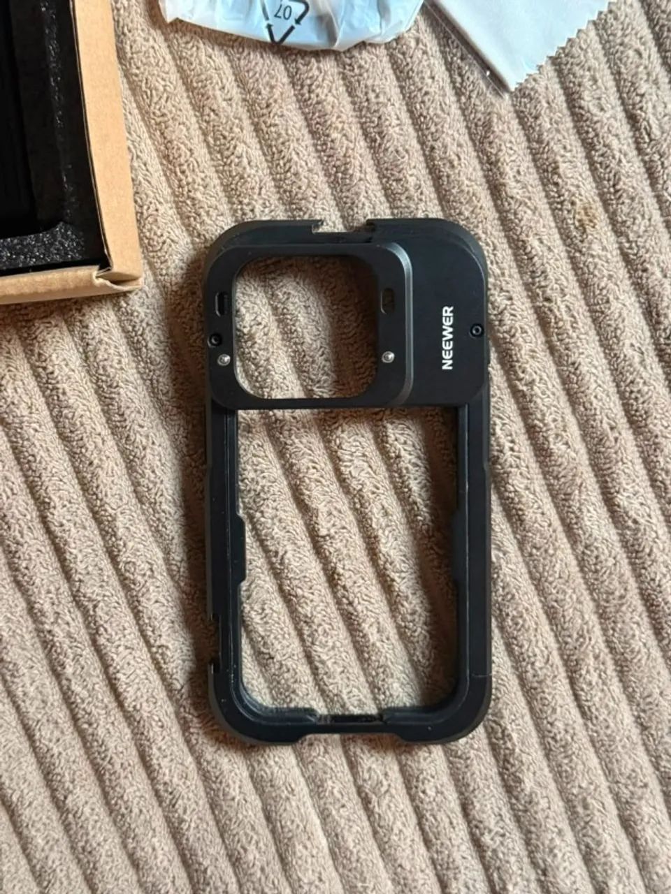 Case/Rig Gaiola Neewer para iPhone 15 Pro - Foto 5