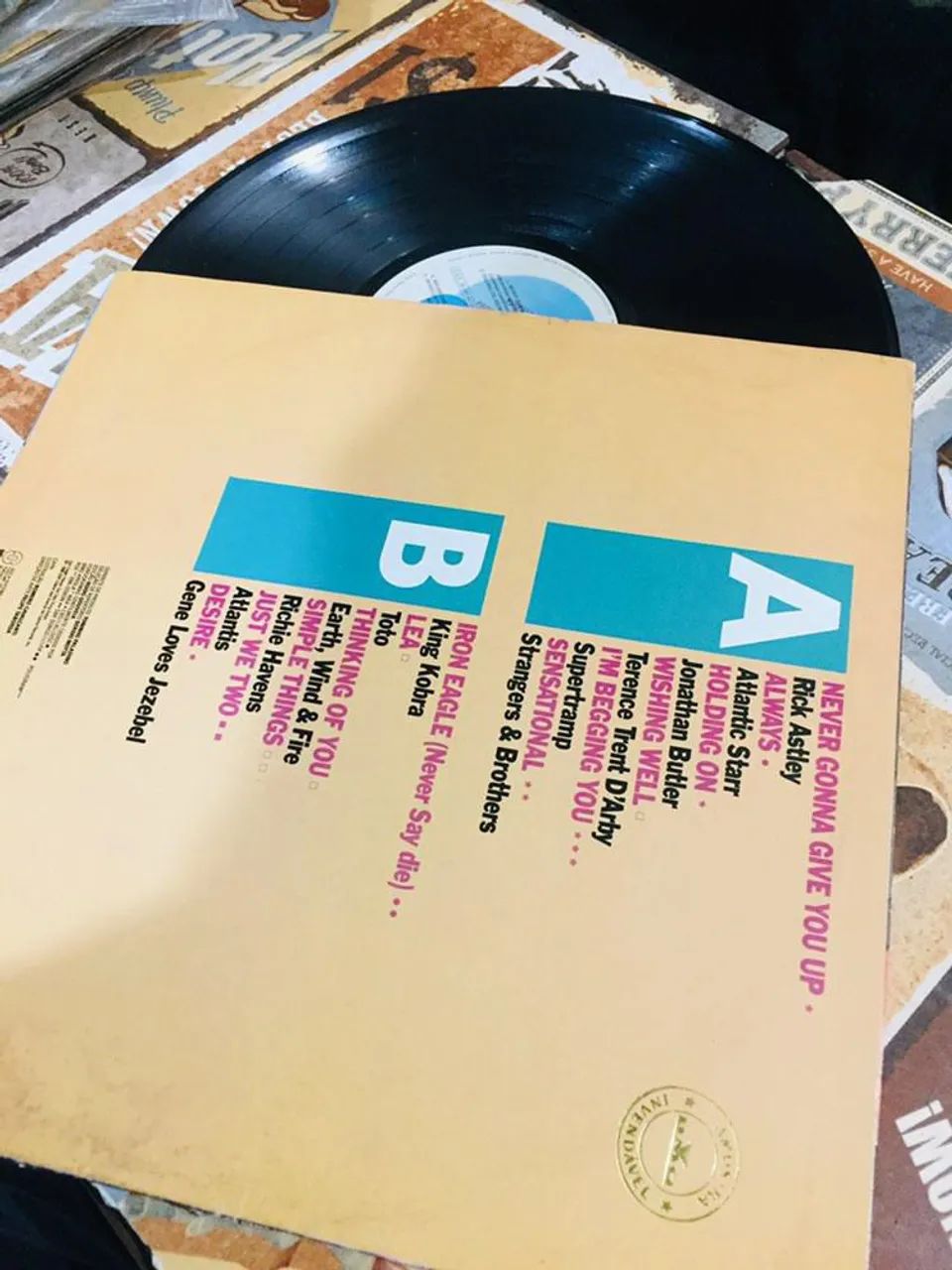 Disco vinil com selo dourado  - Foto 2