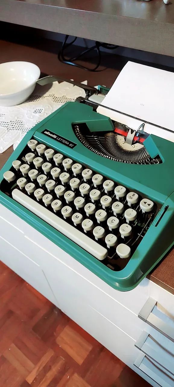 Máquina de escrever Olivetti Lettera 82  - Foto 2