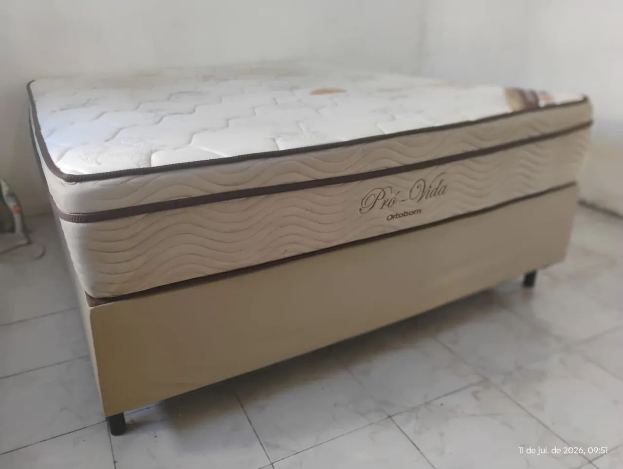 Cama queen com colchão - Foto 2