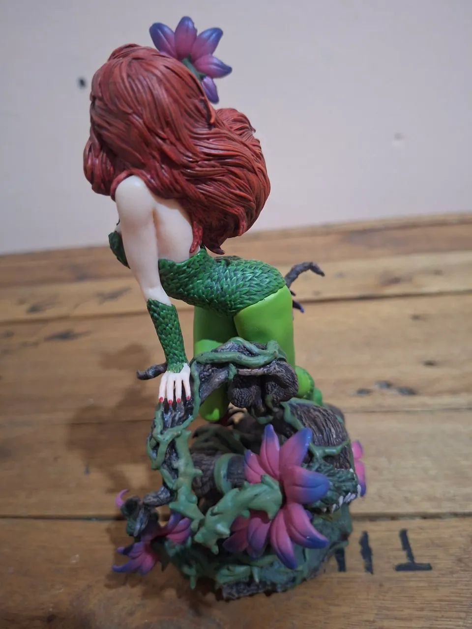 HERA VENENOSA Iron Studios  - Foto 4