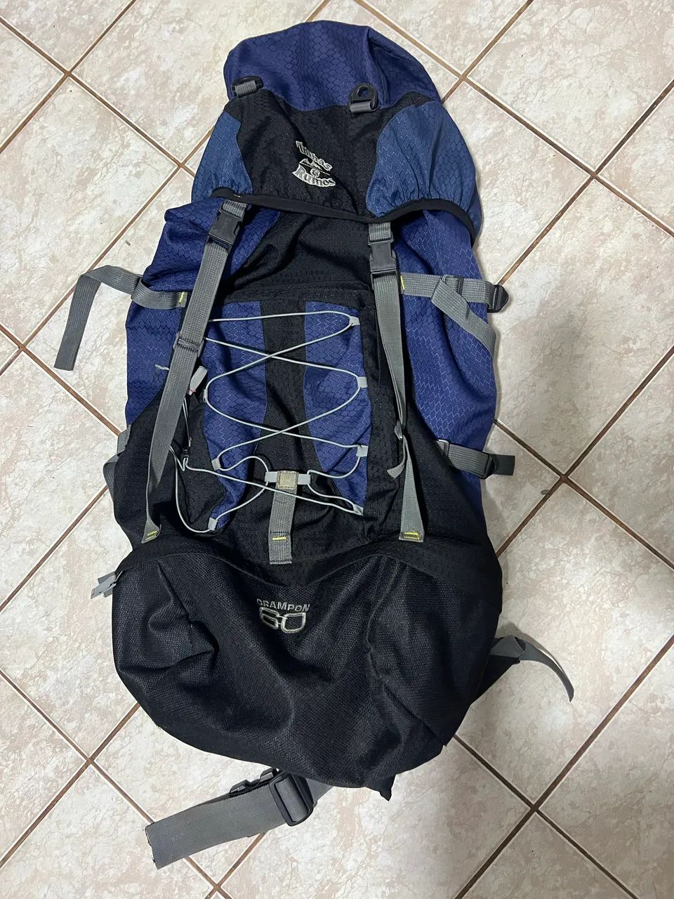 Mochila Trilhas e Rumos Crampon 60 - Foto 2