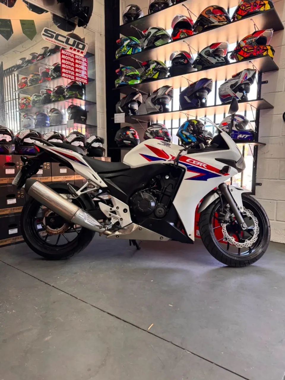 CBR 500R - 2014 - Foto 2