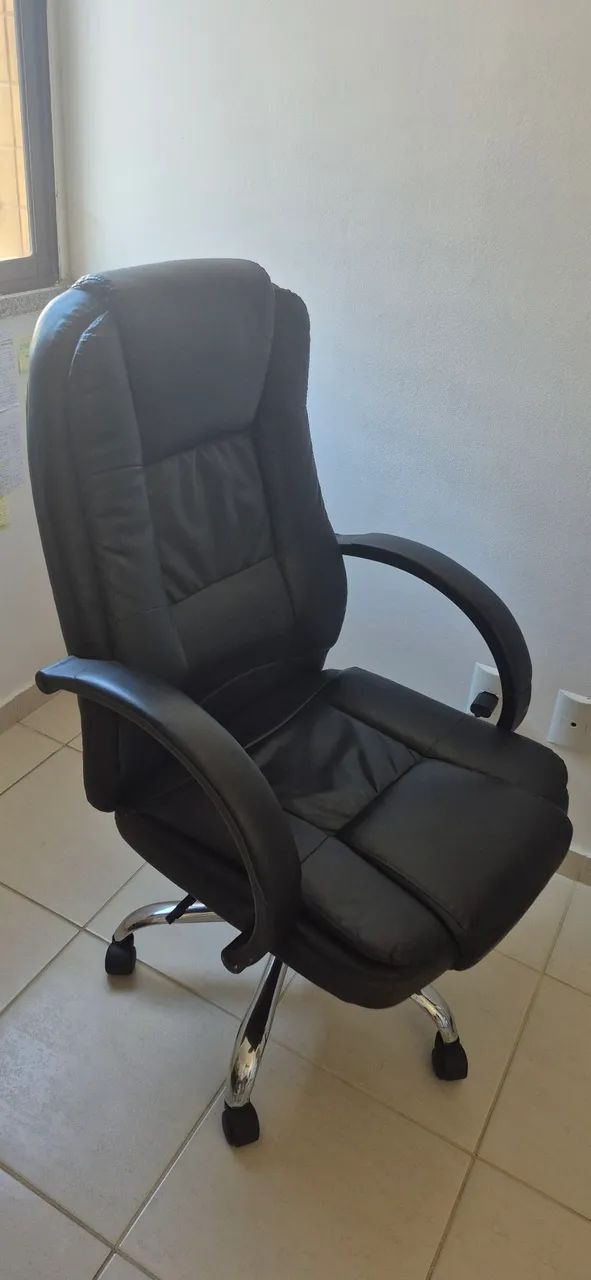 cadeira PRESIDENTE praticamente NOVA - Foto 5