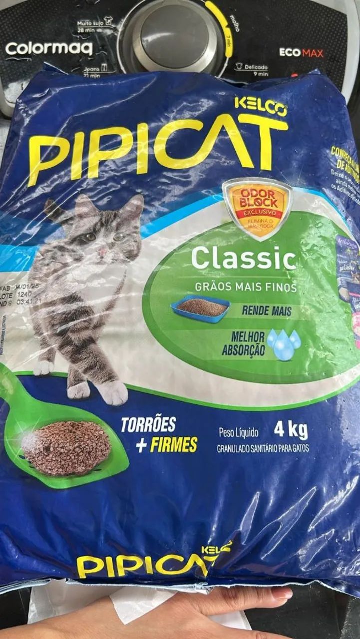 Ração premium, Areia higiênica e sachês para gato adulto - Foto 2