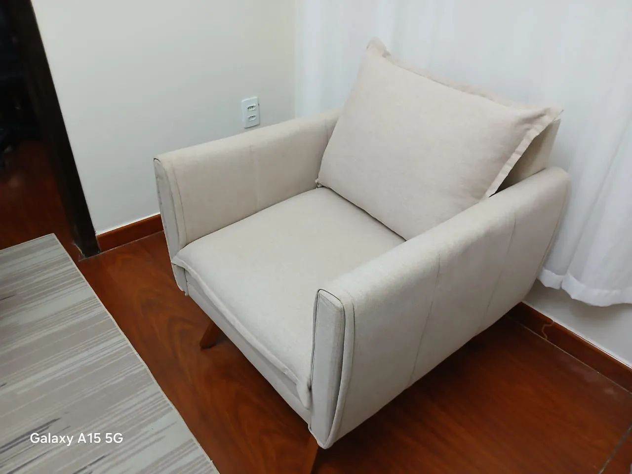 Vendo poltrona de linho  - Foto 3