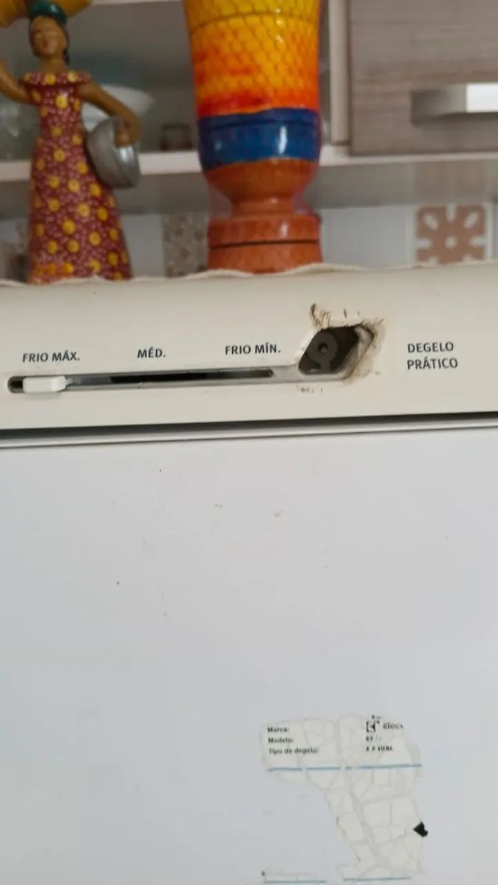 Vendo geladeira 240 lts - Foto 4