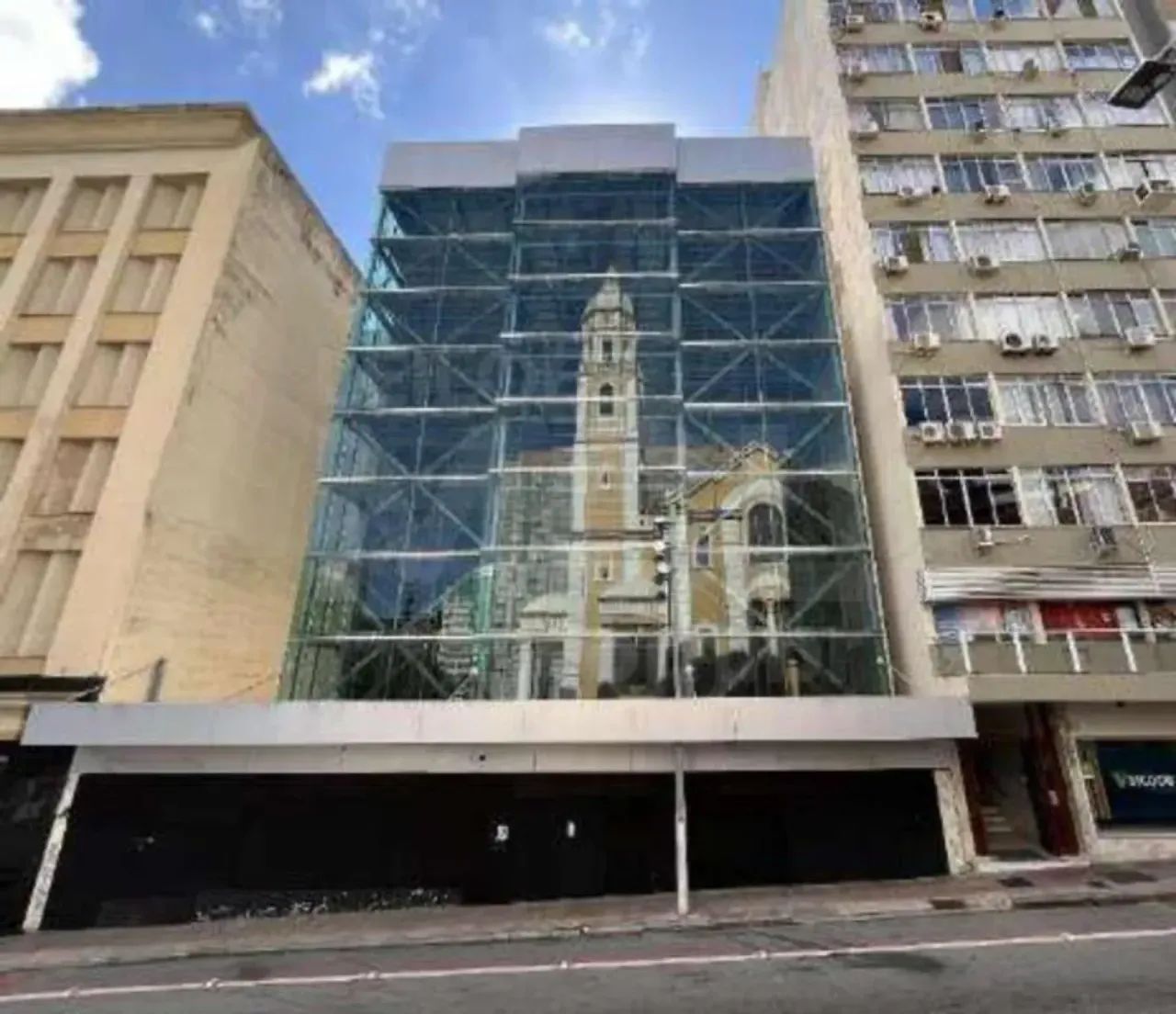 FLORIANÓPOLIS/SC - Prédio Comercial com 9.734,00m² em terreno de 1.204,71m² no Centro
