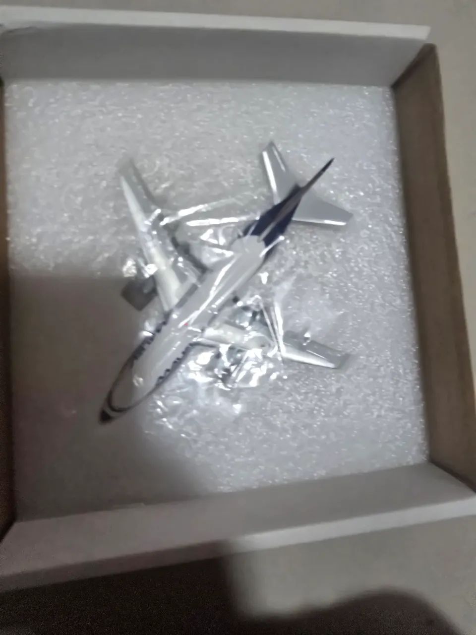 MINIATURA BOEING 737 200  MALEV  1/200   JC WINGS - Foto 4