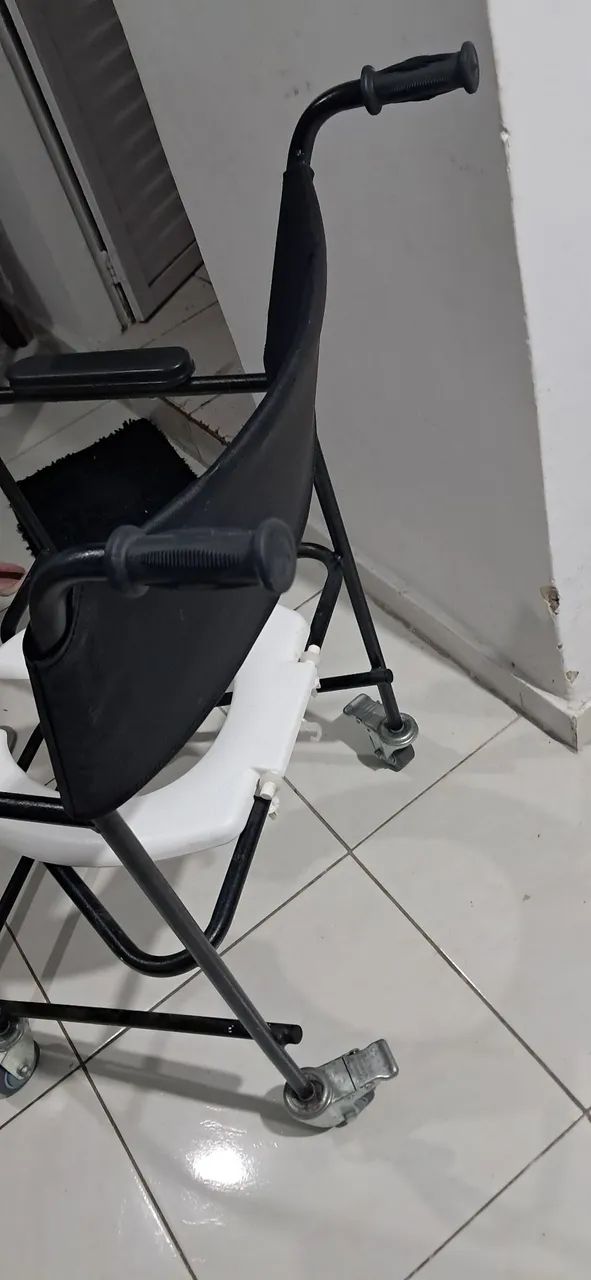 Cadeira de rodas - Foto 2