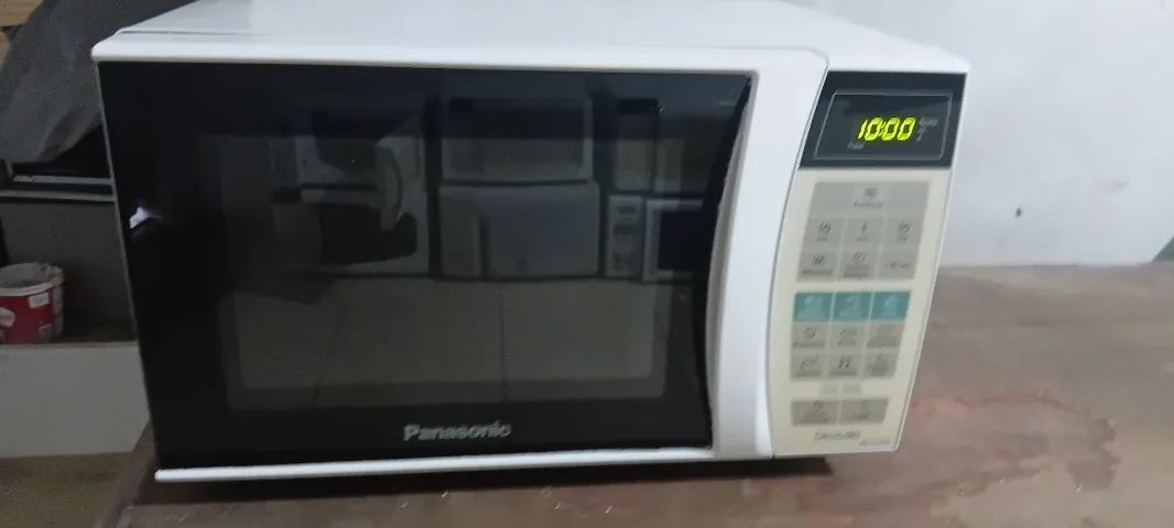 Microondas panasonic 22 litros - Foto 2