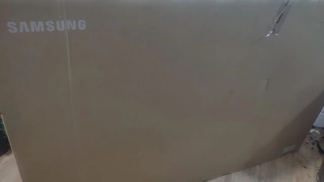 Smart TV Samsung 65 Polegadas 4K borda infinita comando de voz com Alexa