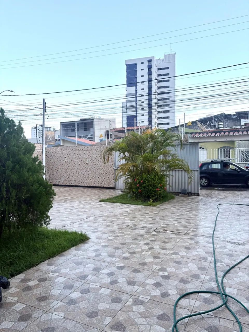 Casa ampla com 4 quartos, suíte, 3 banheiros e área de lazer - Foto 3