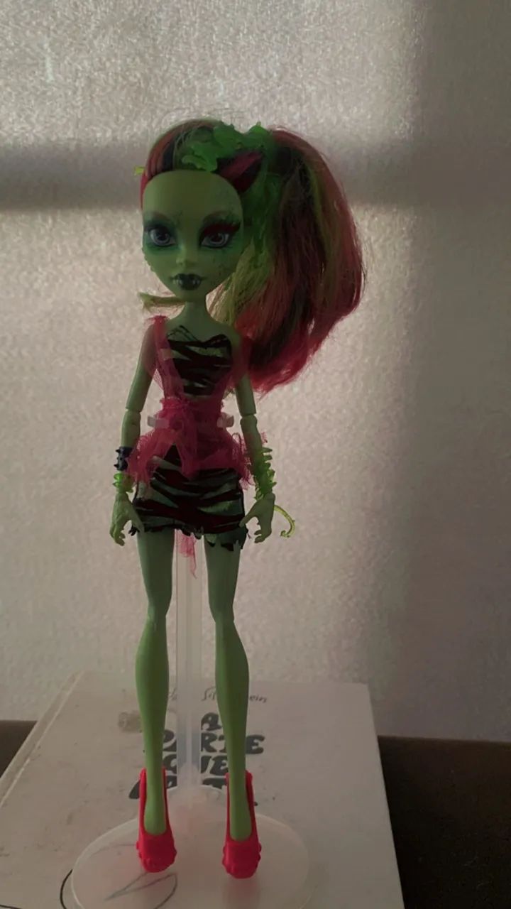 Boneca Vênus monster high 