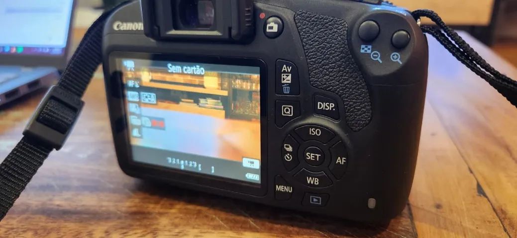 Camera Canon T5 Semi Nova - Foto 4