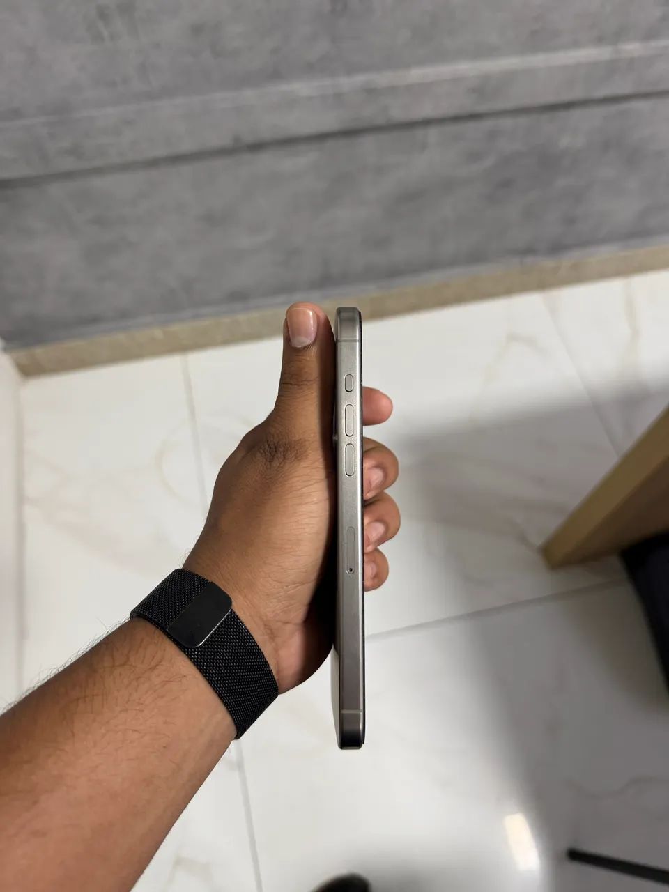 iPhone 15 Pro Max semi novo - Foto 3